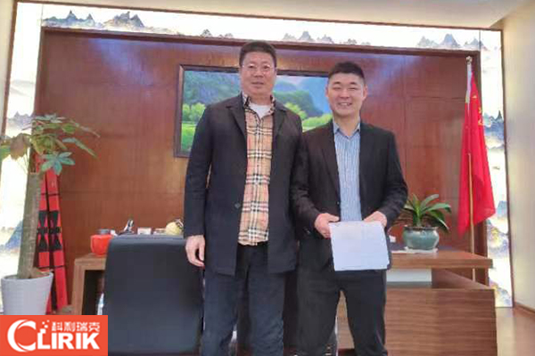 寧波客戶加工固體廢料考察我司超細(xì)磨粉機(jī)